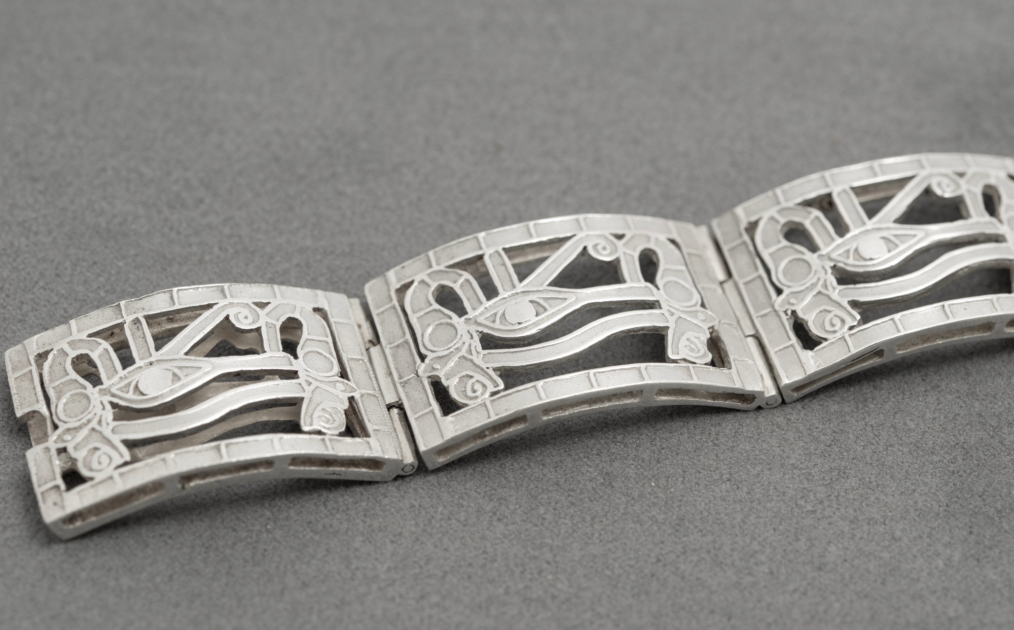Vintage Egyptian .900 Silver Eye Of Horus Panel Bracelet Cairo Marks (B2605)