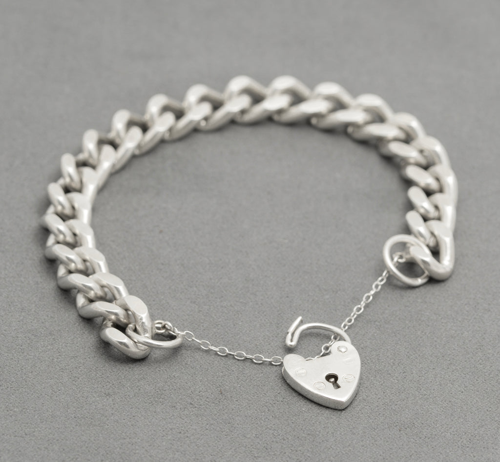 Vintage Sterling Silver Hallmarked Heavy Chunky Curb Chain Bracelet Heart Clasp (B2607)