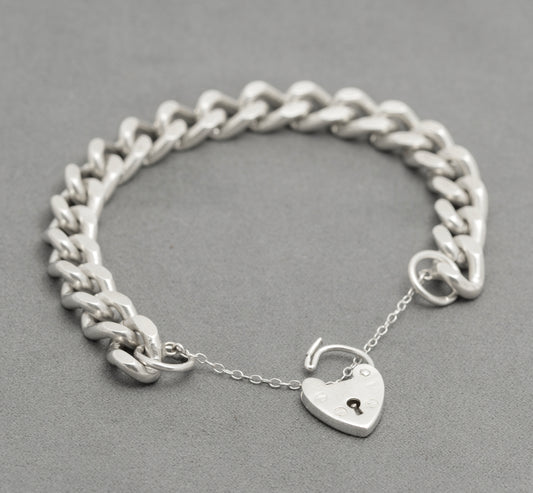 Vintage Sterling Silver Hallmarked Heavy Chunky Curb Chain Bracelet Heart Clasp (B2607)