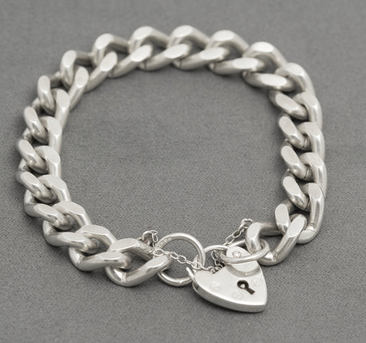 Vintage Sterling Silver Hallmarked Heavy Chunky Curb Chain Bracelet Heart Clasp (B2607)