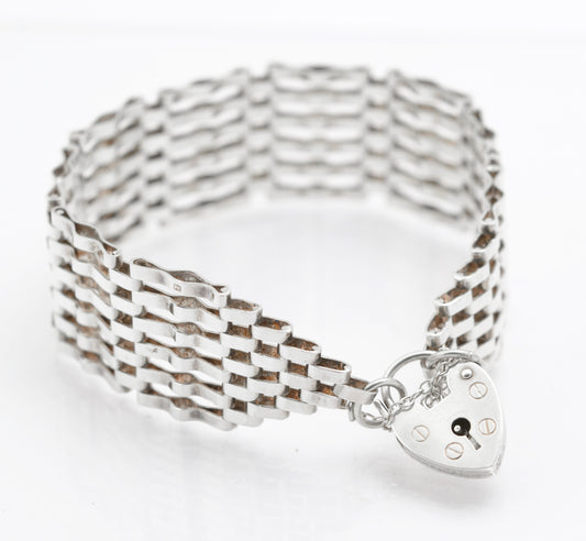 Vintage Sterling Silver Size Bar Gate Bracelet With Heart Clasp Hallmarked 1977 (B2608)