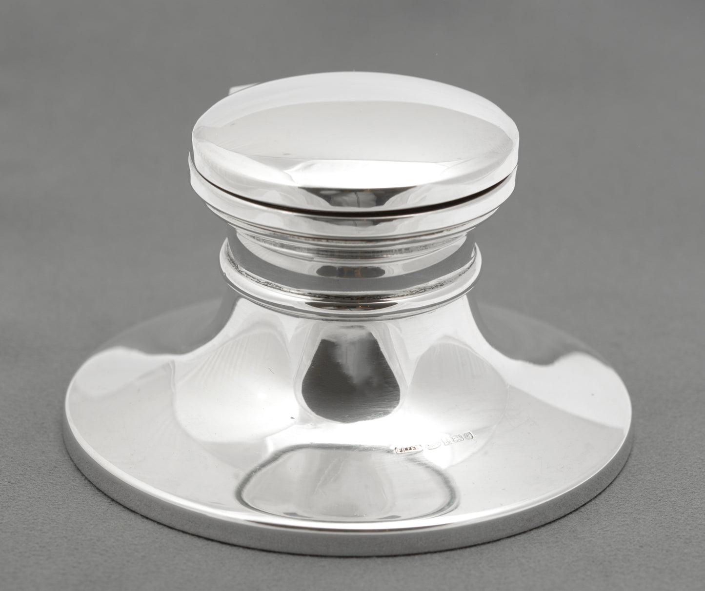 Vintage Sterling Silver Capstan Inkwell With Liner Hallmarked Birmingham 1993 (B2619)