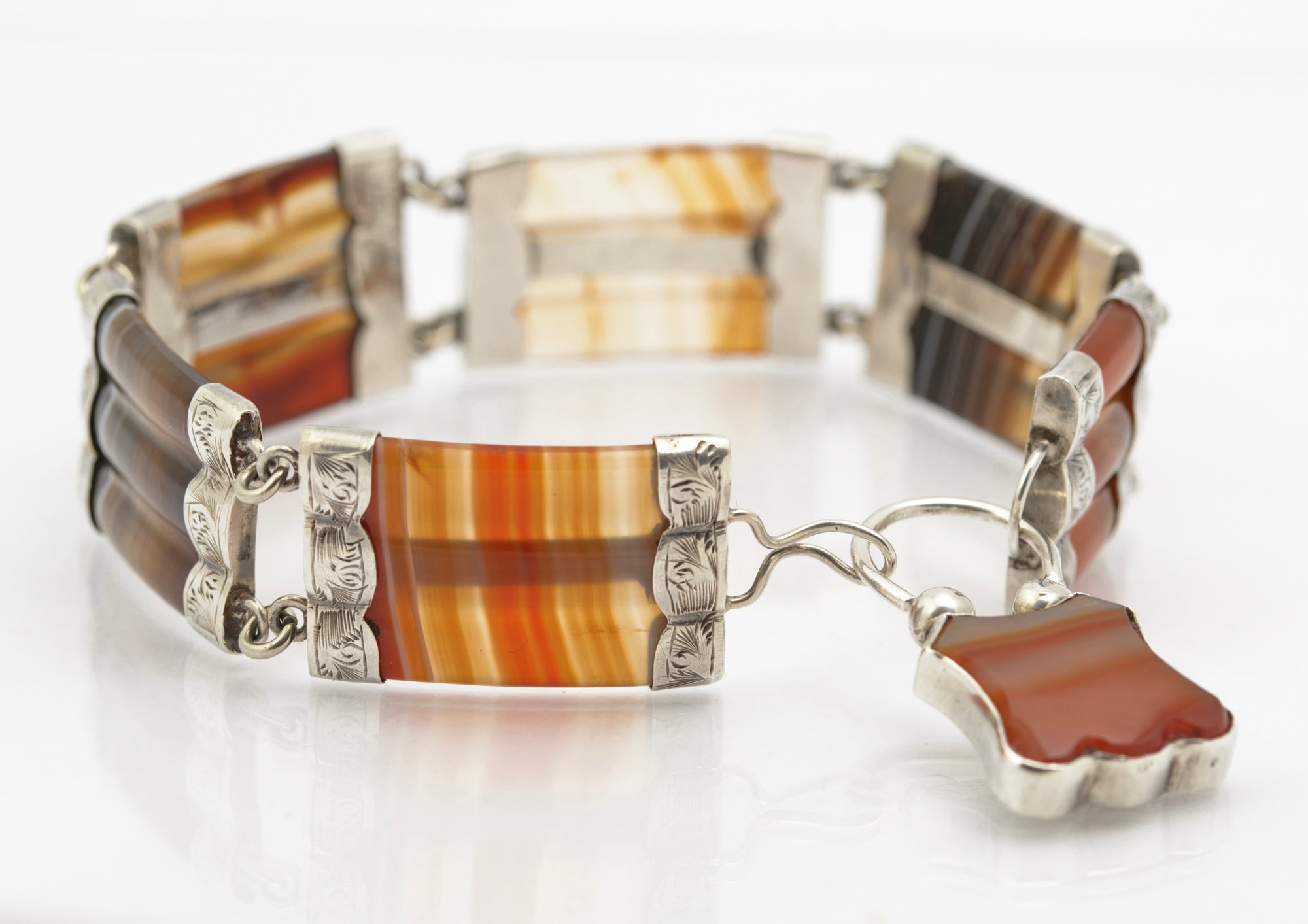 Antique Scottish Sterling Silver & Agate Bracelet With Decorative Clasp c.1870 (B2621)