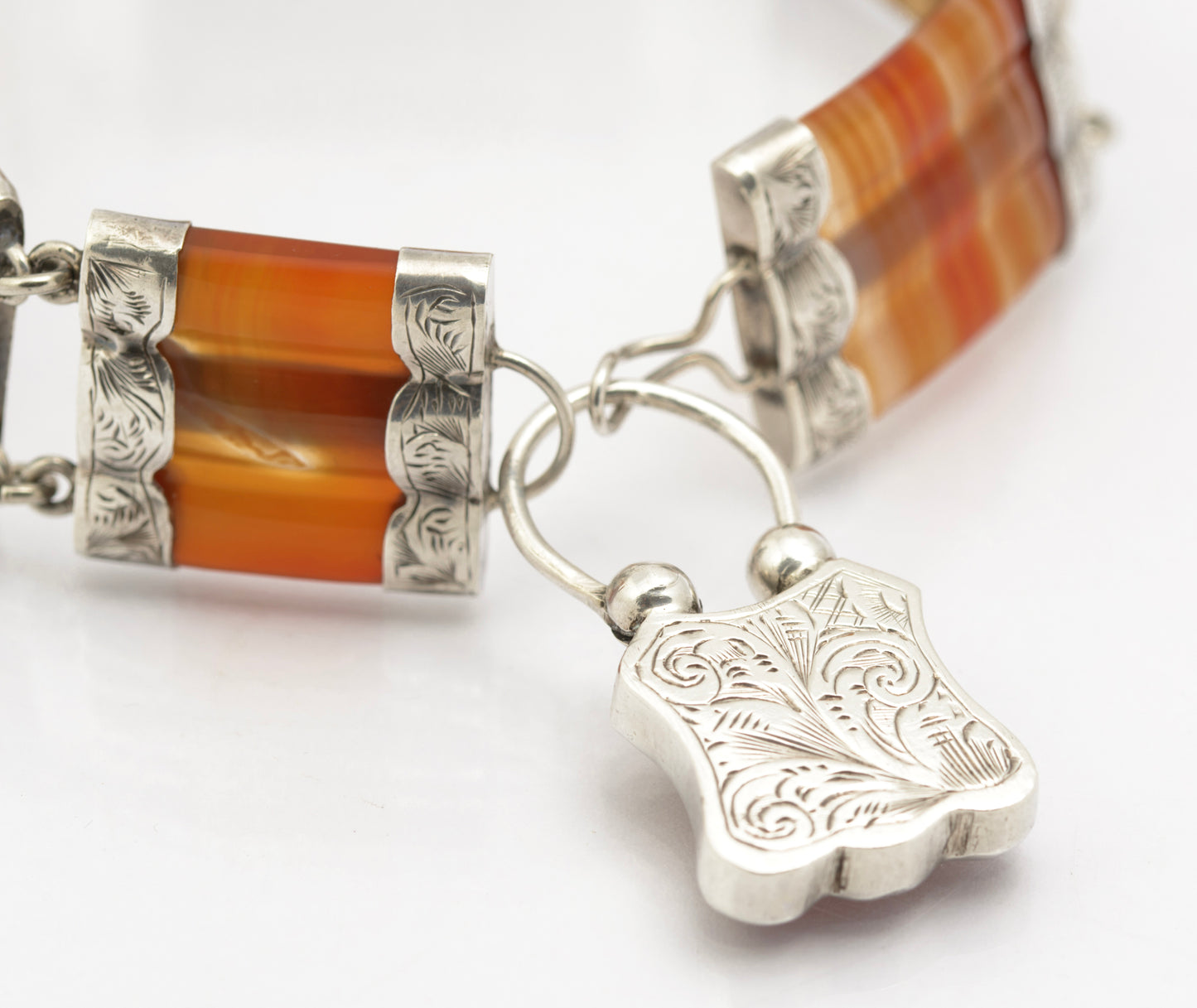 Antique Scottish Sterling Silver & Agate Bracelet With Decorative Clasp c.1870 (B2621)