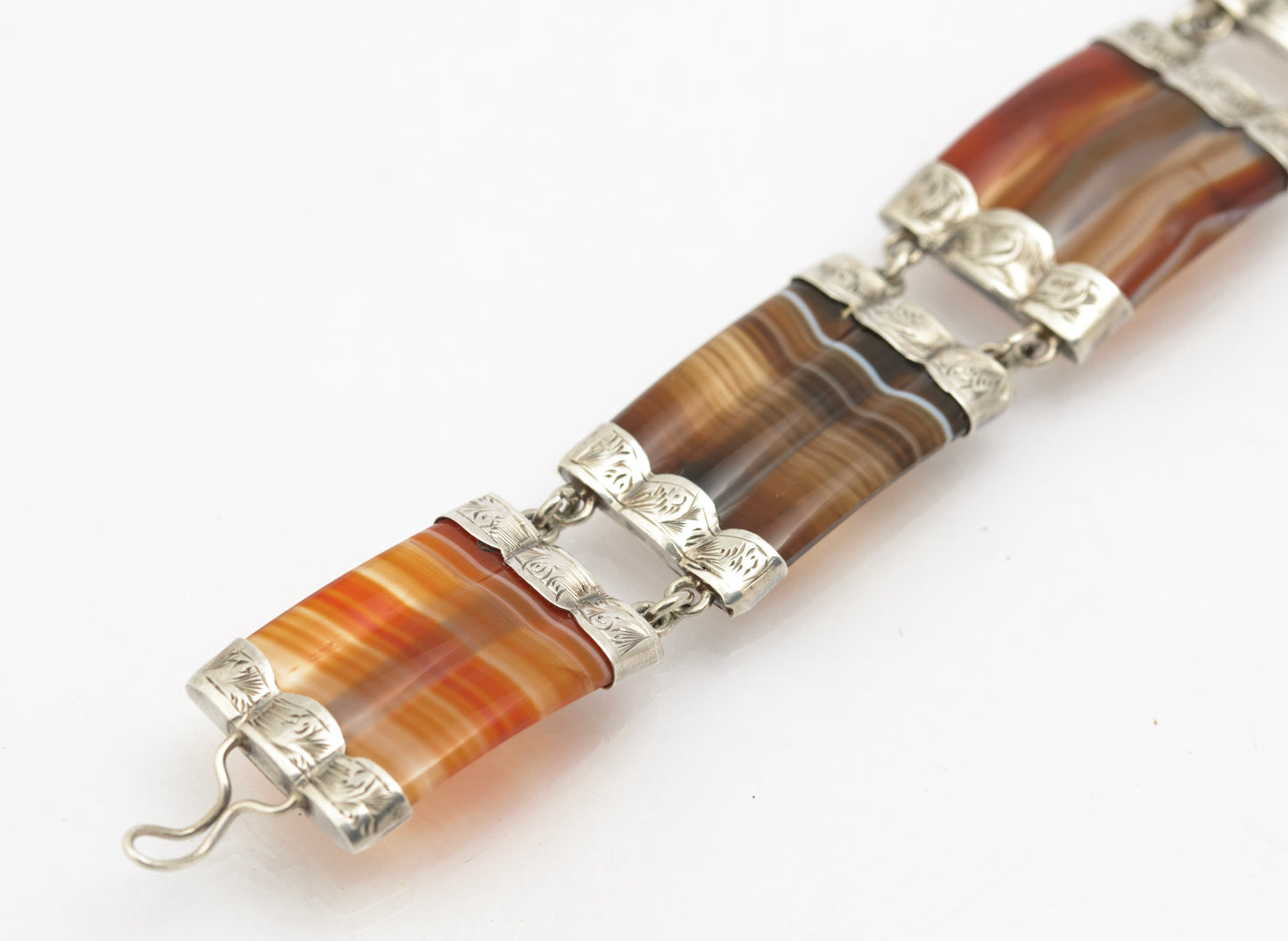 Antique Scottish Sterling Silver & Agate Bracelet With Decorative Clasp c.1870 (B2621)