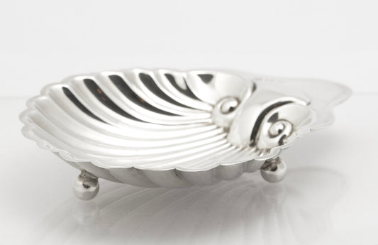 Antique Sterling Silver Shell Shaped Dish Edwardian Hallmarked 1902 J Deakin (B2623)