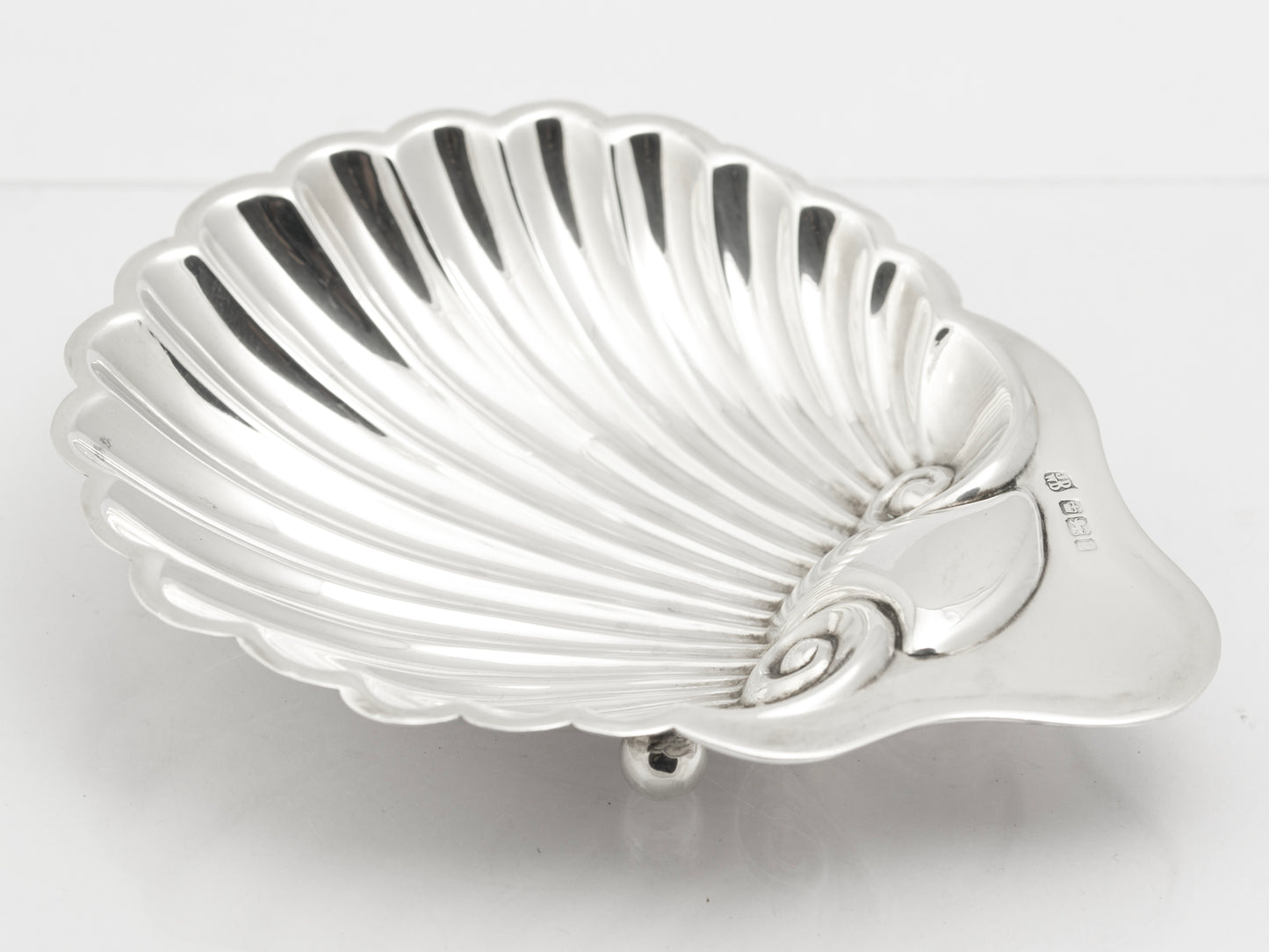 Antique Sterling Silver Shell Shaped Dish Edwardian Hallmarked 1902 J Deakin (B2623)