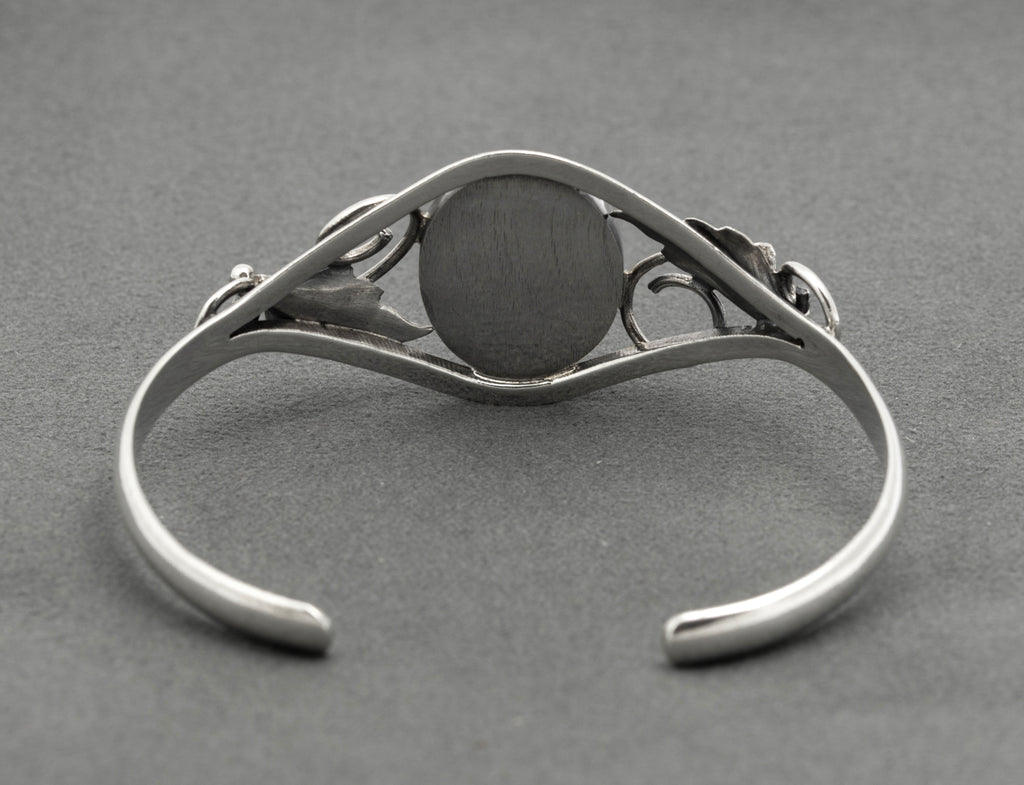 Vintage Sterling Silver & Turquoise Native American Design Bangle (B2624)