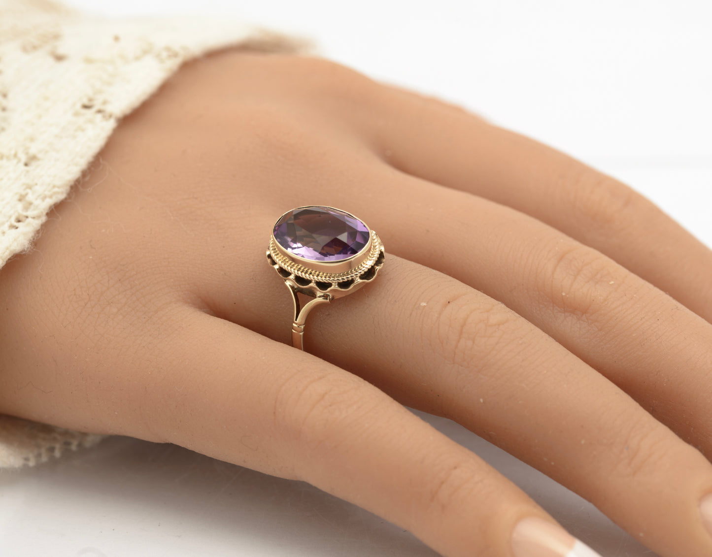 Vintage 9ct Gold & Natural 4 Carat Amethyst Gemstone Dress Ring Size N1/2 (B2628)