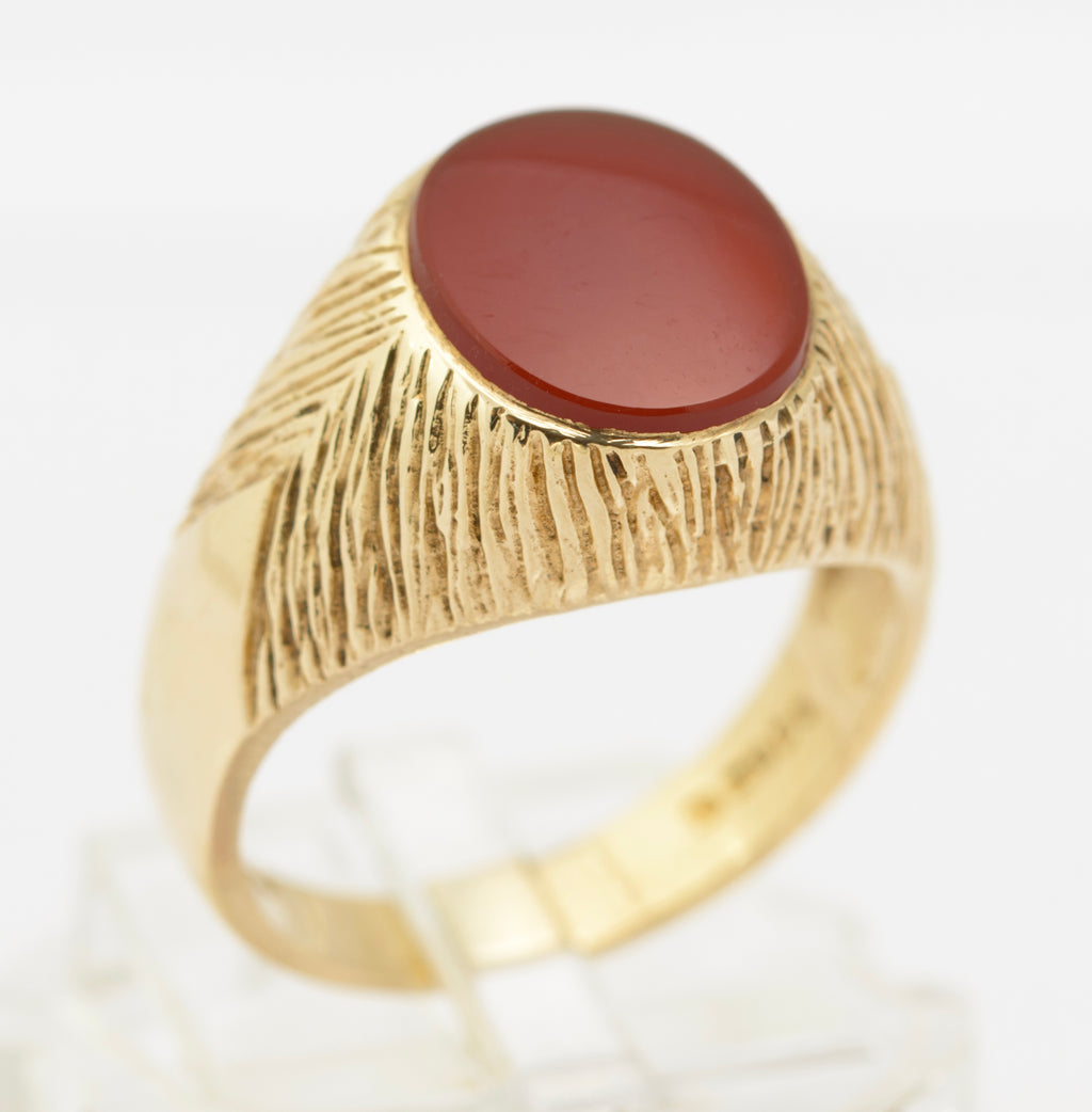 Vintage 9ct Gold Signet Ring With Carnelian Cabochon & Textured Detail UK Size Q (B2630)