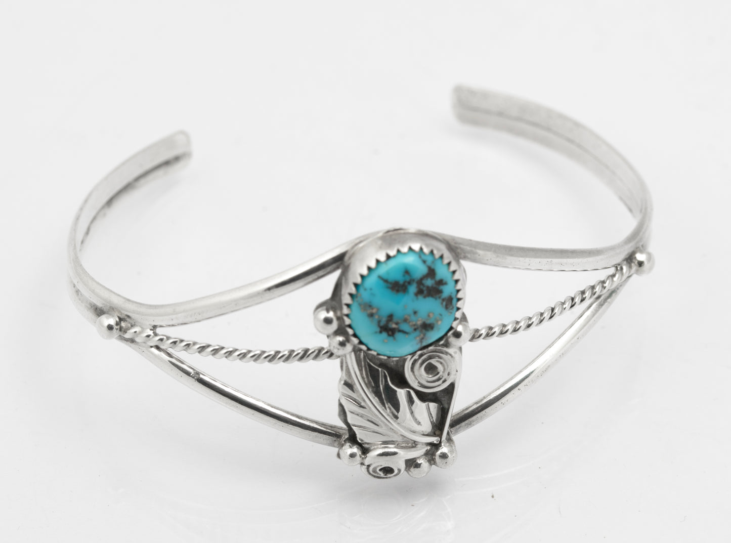 Vintage Sterling Silver Native American Design Bangle With Turquoise Cabochon (B2636)