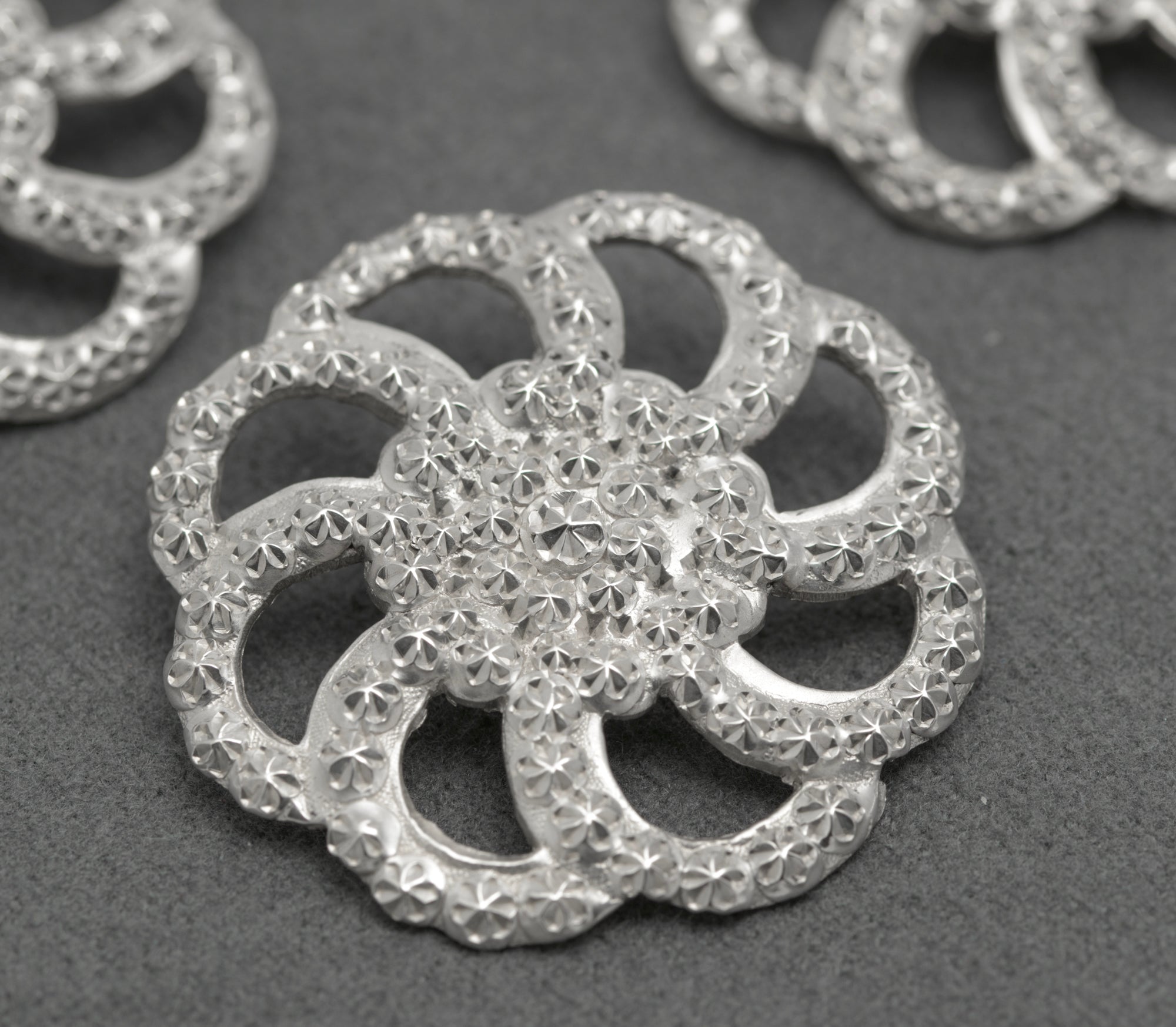 4 Antique Victorian/Edwardian Chester Sterling Silver Buttons By Charles Horner (B2639)