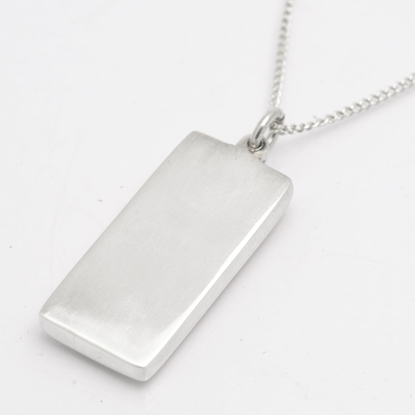 Vintage Sterling Silver Ingot Pendant Necklace Queen Elizabeth II Silver Jubilee (B2644)