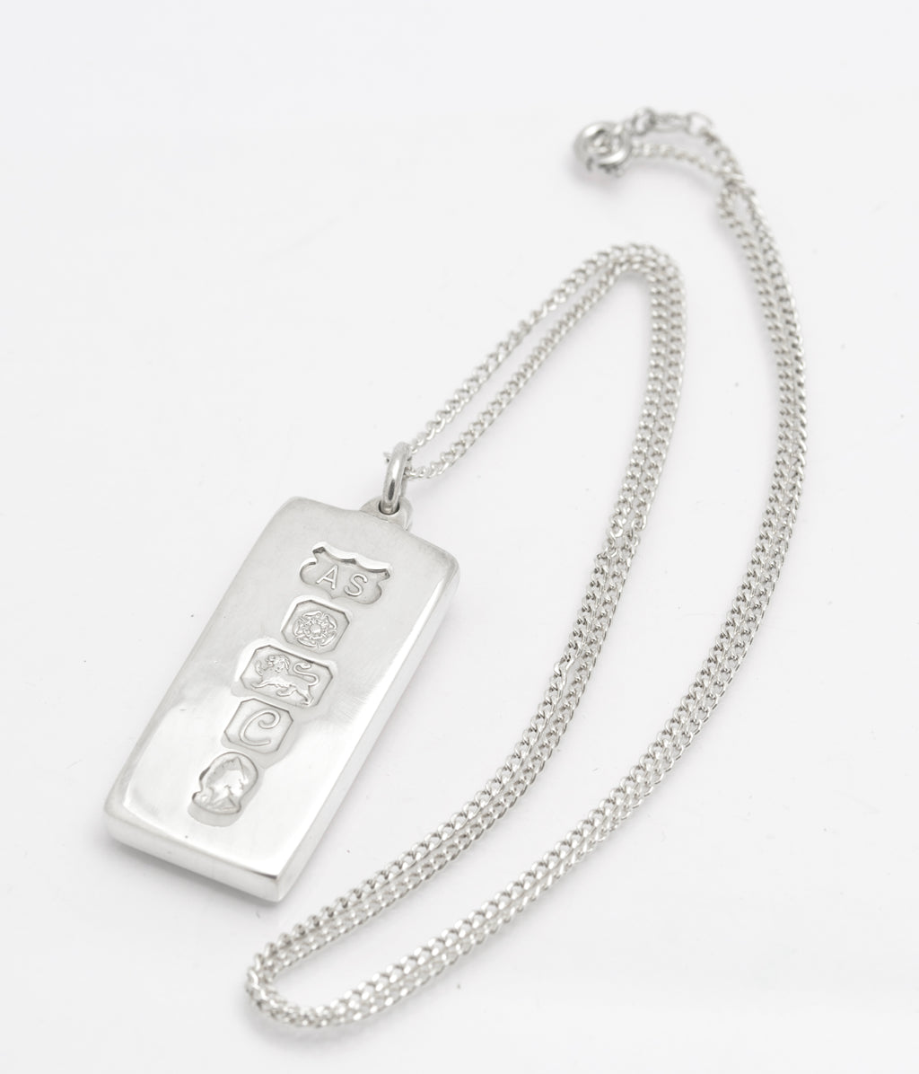 Vintage Sterling Silver Ingot Pendant Necklace Queen Elizabeth II Silver Jubilee (B2644)