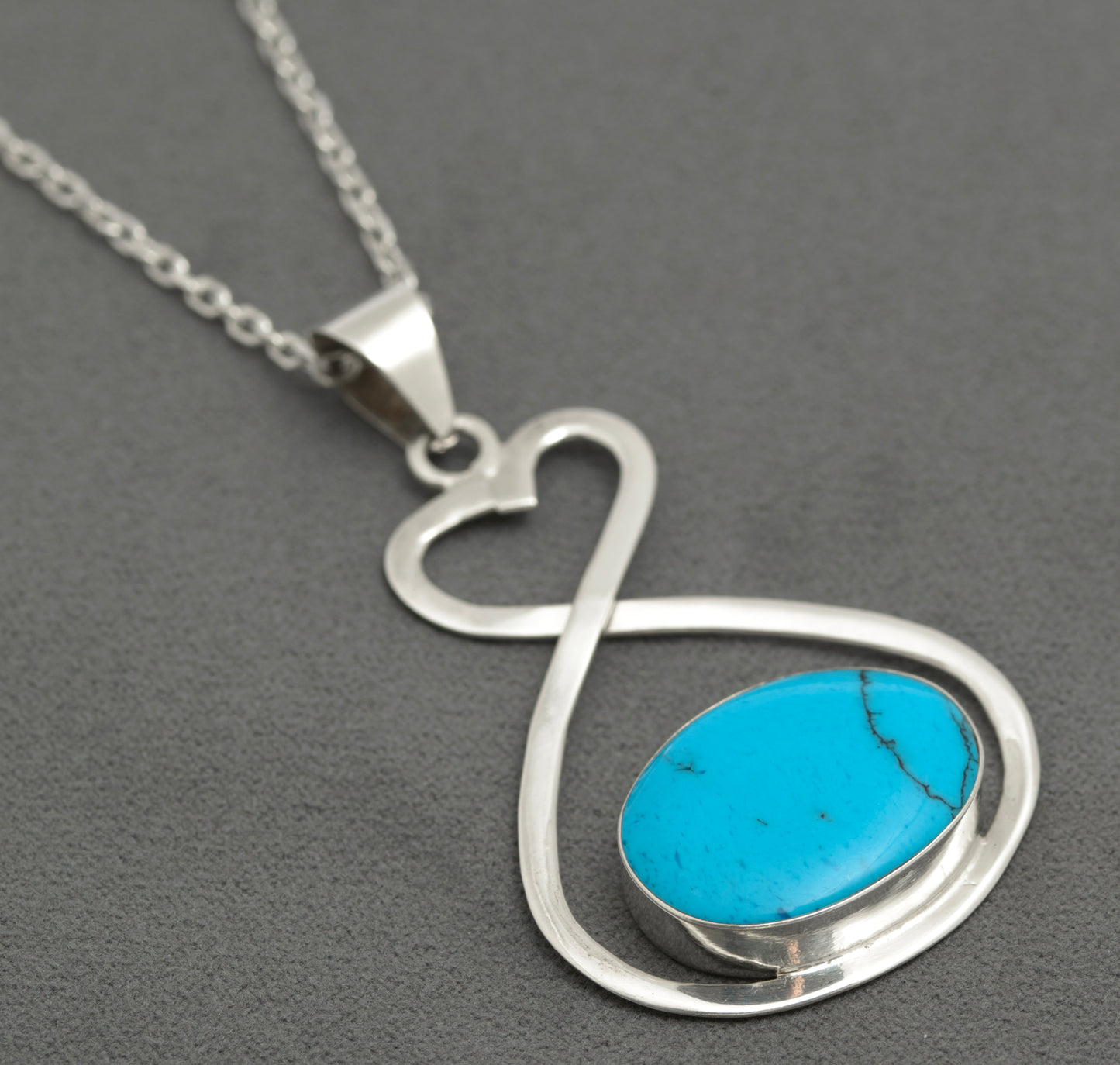 Vintage Mexican Sterling Silver & Turquoise Hand Made Pendant On Chain Necklace (B2654)