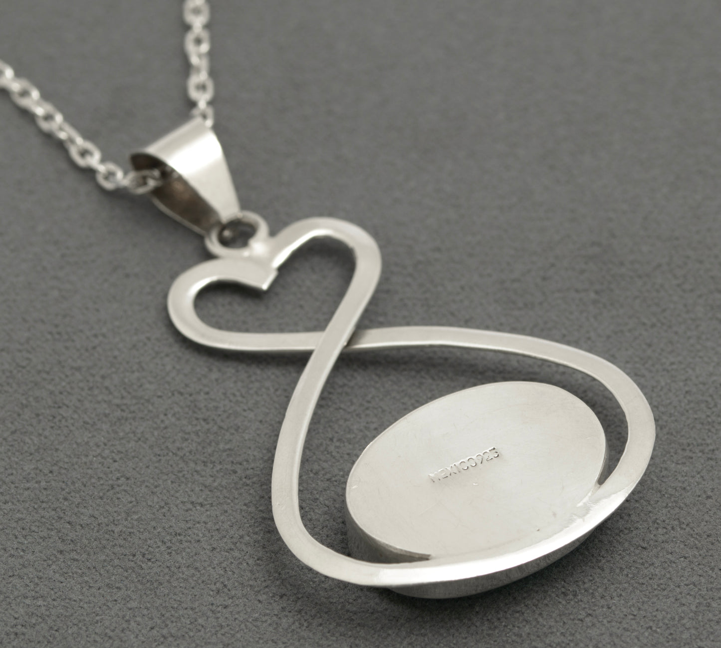 Vintage Mexican Sterling Silver & Turquoise Hand Made Pendant On Chain Necklace (B2654)