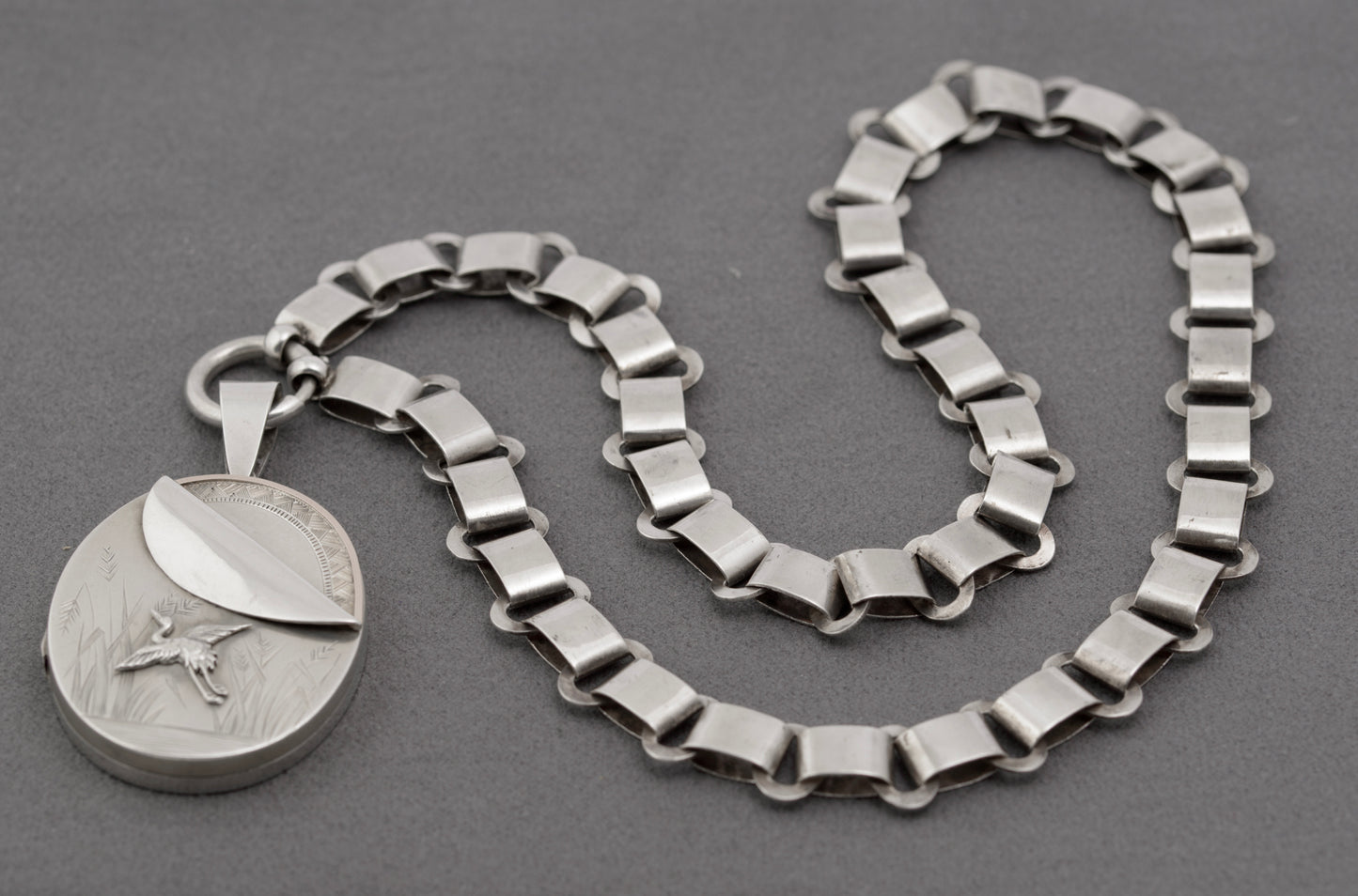 Antique Victorian Sterling Silver Book Chain & Locket Aesthetic Period c.1880 (B2659)