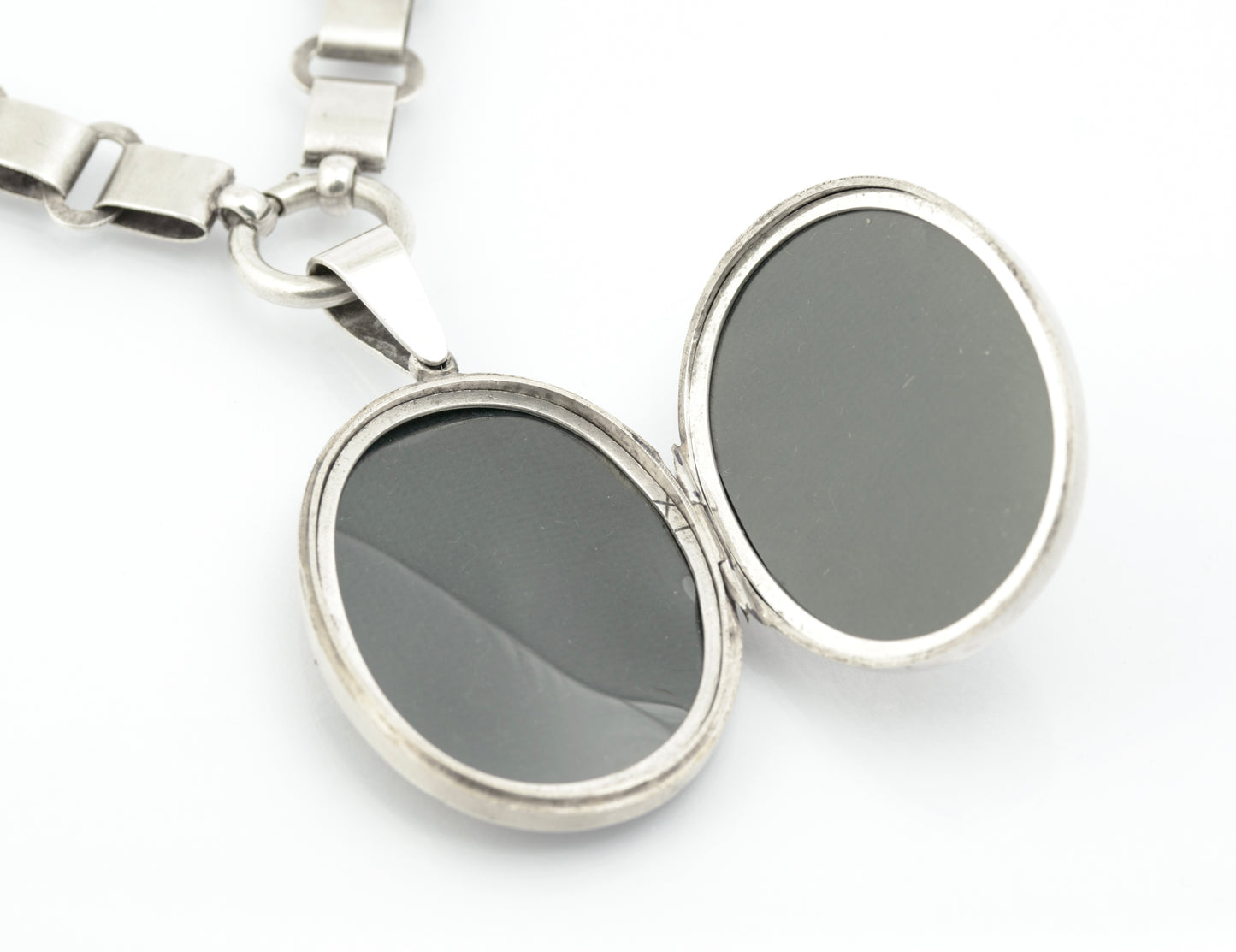 Antique Victorian Sterling Silver Book Chain & Locket Aesthetic Period c.1880 (B2659)