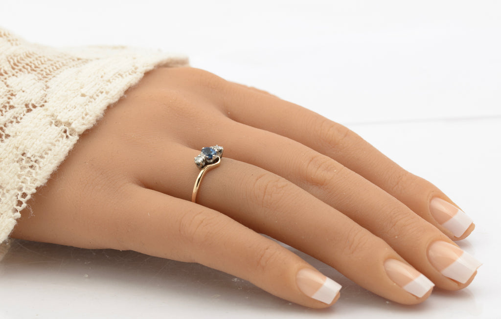 Vintage 18ct Gold & Natural Sapphire & Diamond Bypass Ring UK Size M (B2662)