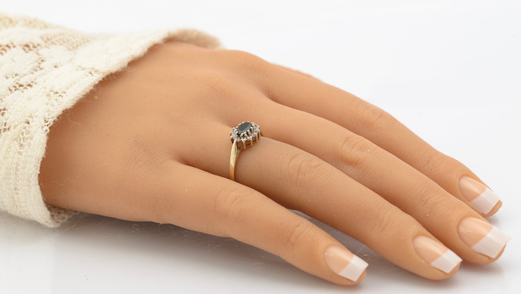 Vintage 9ct Gold Natural Midnight Blue Sapphire Ring - CZ Halo - East-West Set - Birmingham 1986 - UK Size N - B2663