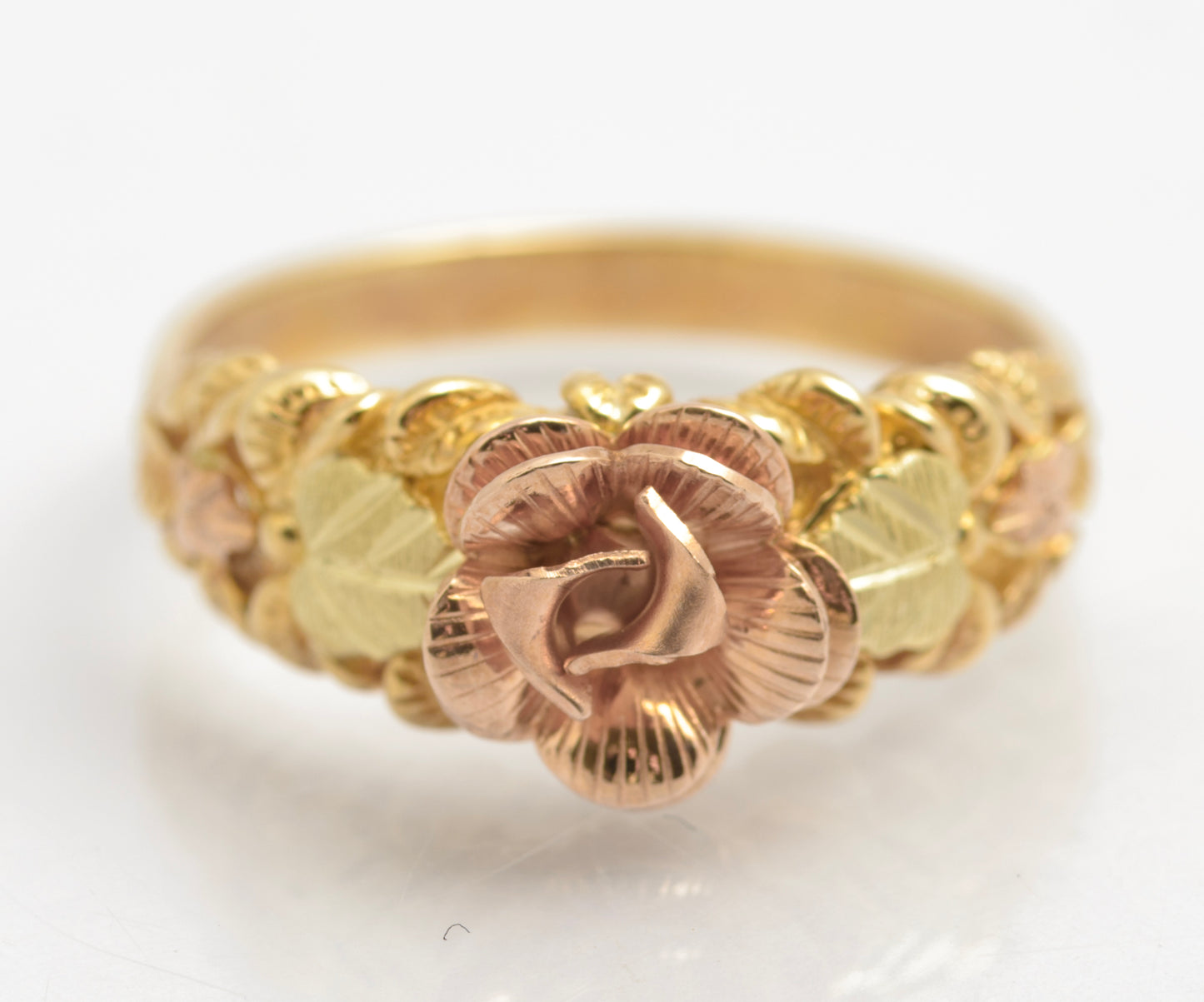 Black Hills 10K Tri Coloured Gold Ring Flower & Leaves Original Box/Certificate (C2675)