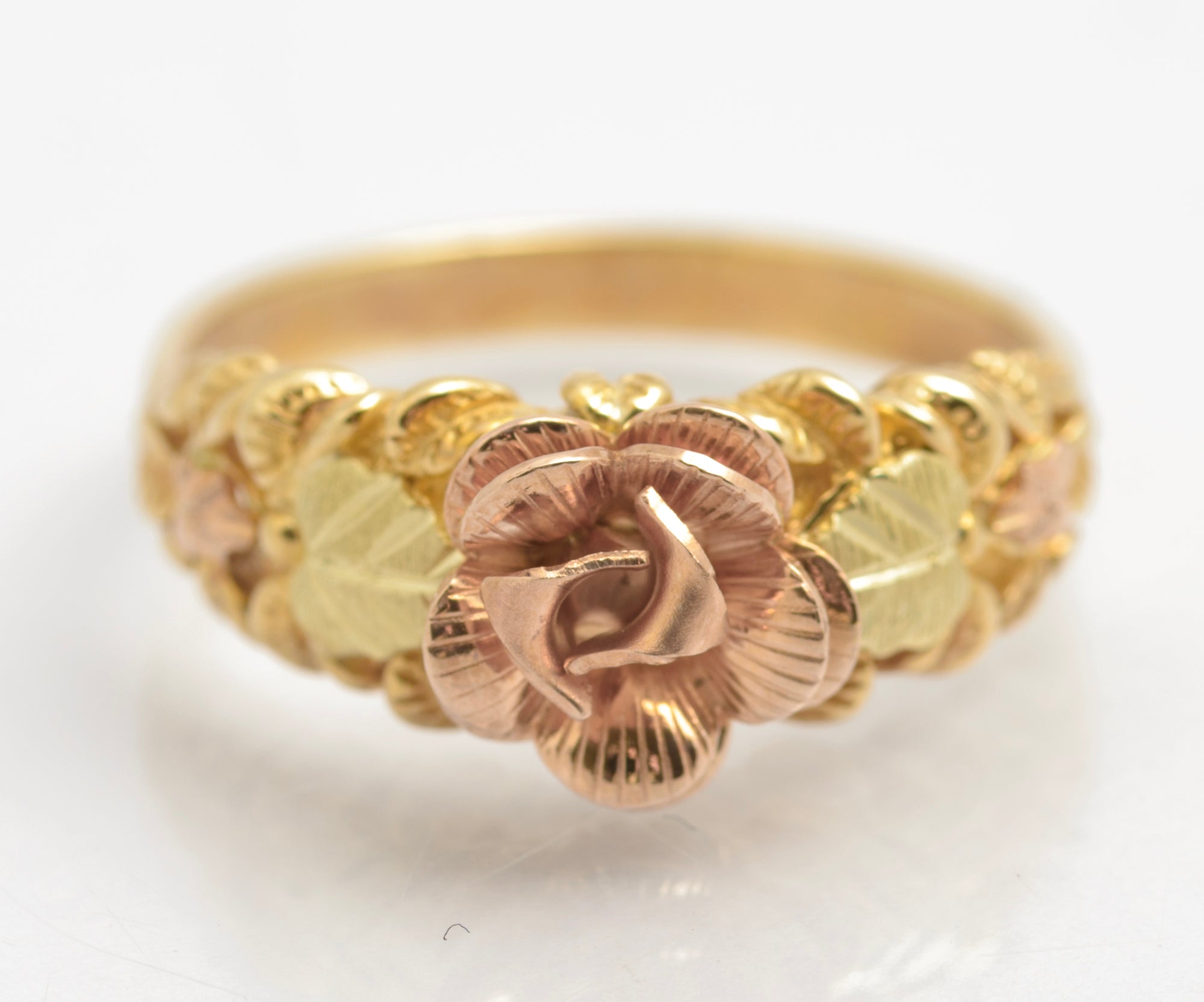 Black Hills 10K Tri Coloured Gold Ring Flower & Leaves Original Box/Certificate (C2675)