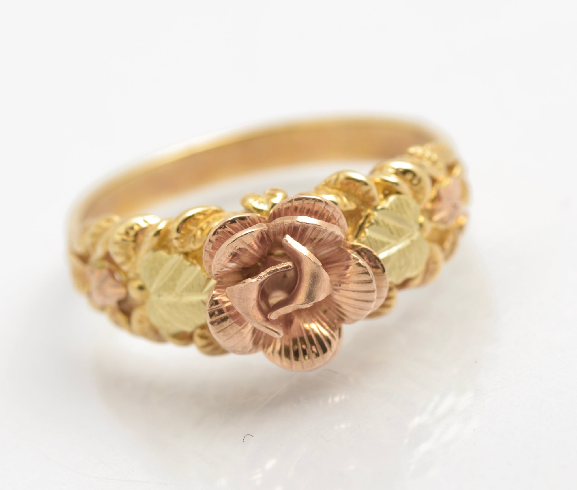 Black Hills 10K Tri Coloured Gold Ring Flower & Leaves Original Box/Certificate (C2675)