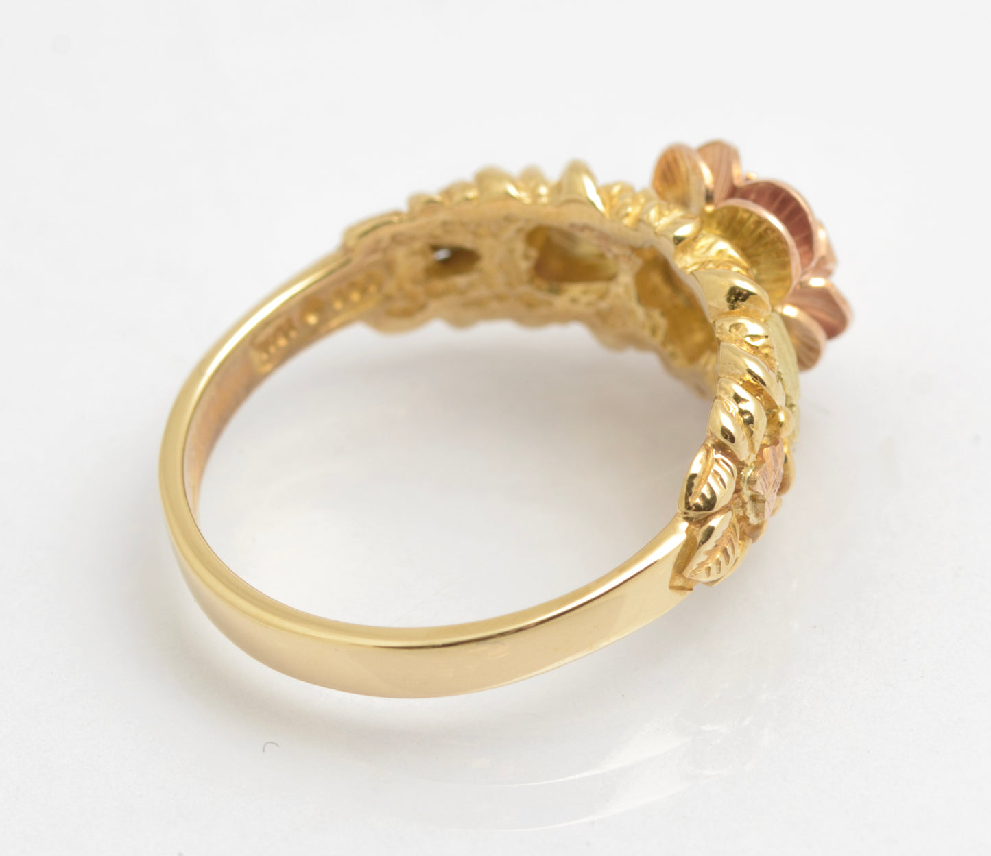 Black Hills 10K Tri Coloured Gold Ring Flower & Leaves Original Box/Certificate (C2675)