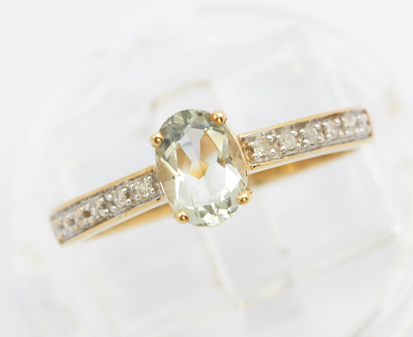Vintage 9ct Gold & Aquamarine Gemstone Ring With Diamond Shoulders Size O (C2694)