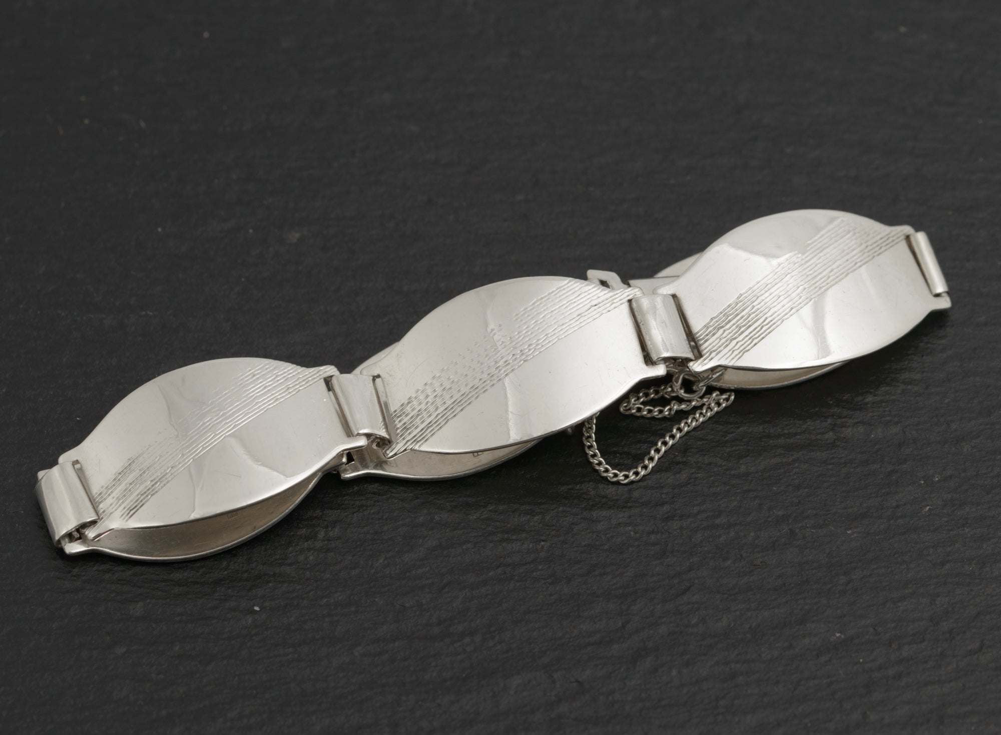 Vintage Art Deco Sterling Silver Panel Bracelet London Hallmark 1945 - 17cm (C2700)