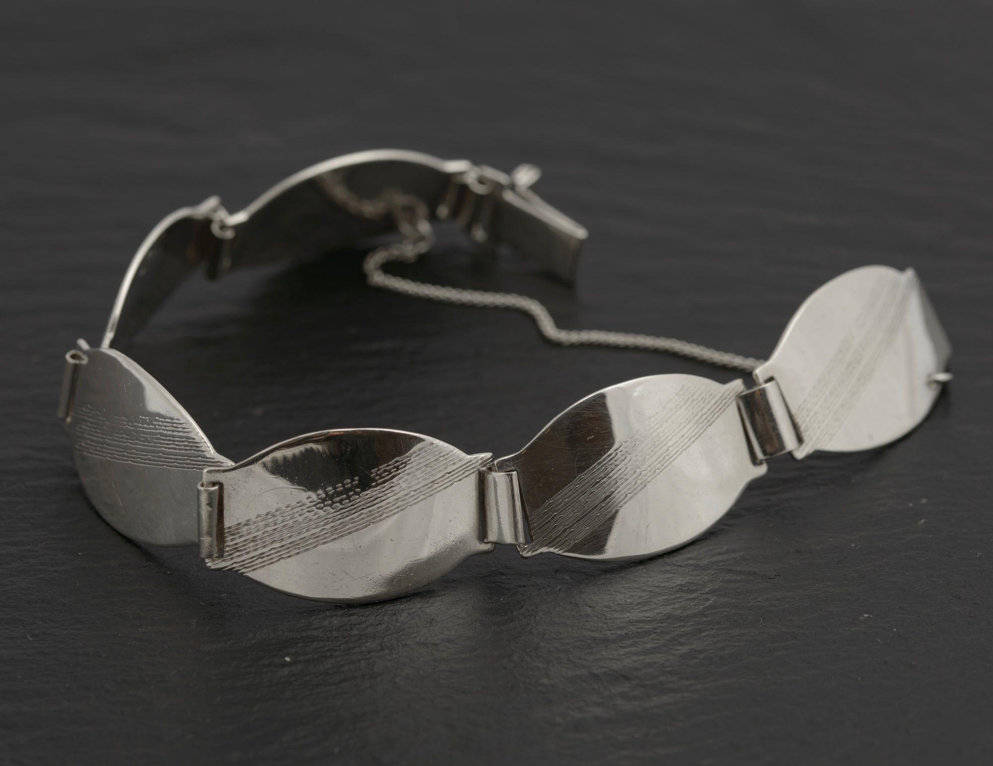 Vintage Art Deco Sterling Silver Panel Bracelet London Hallmark 1945 - 17cm (C2700)