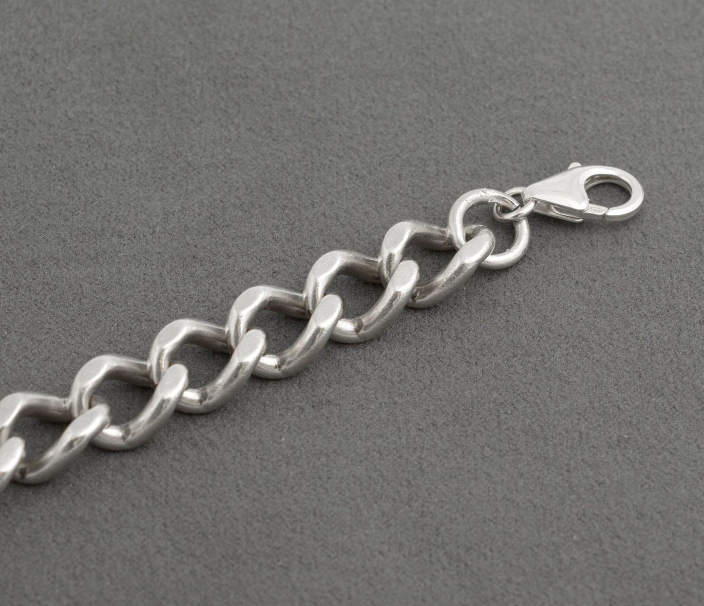 Vintage Extra Large Men's Sterling Silver Heavy Curb Link Identity ID Bracelet (C2708)