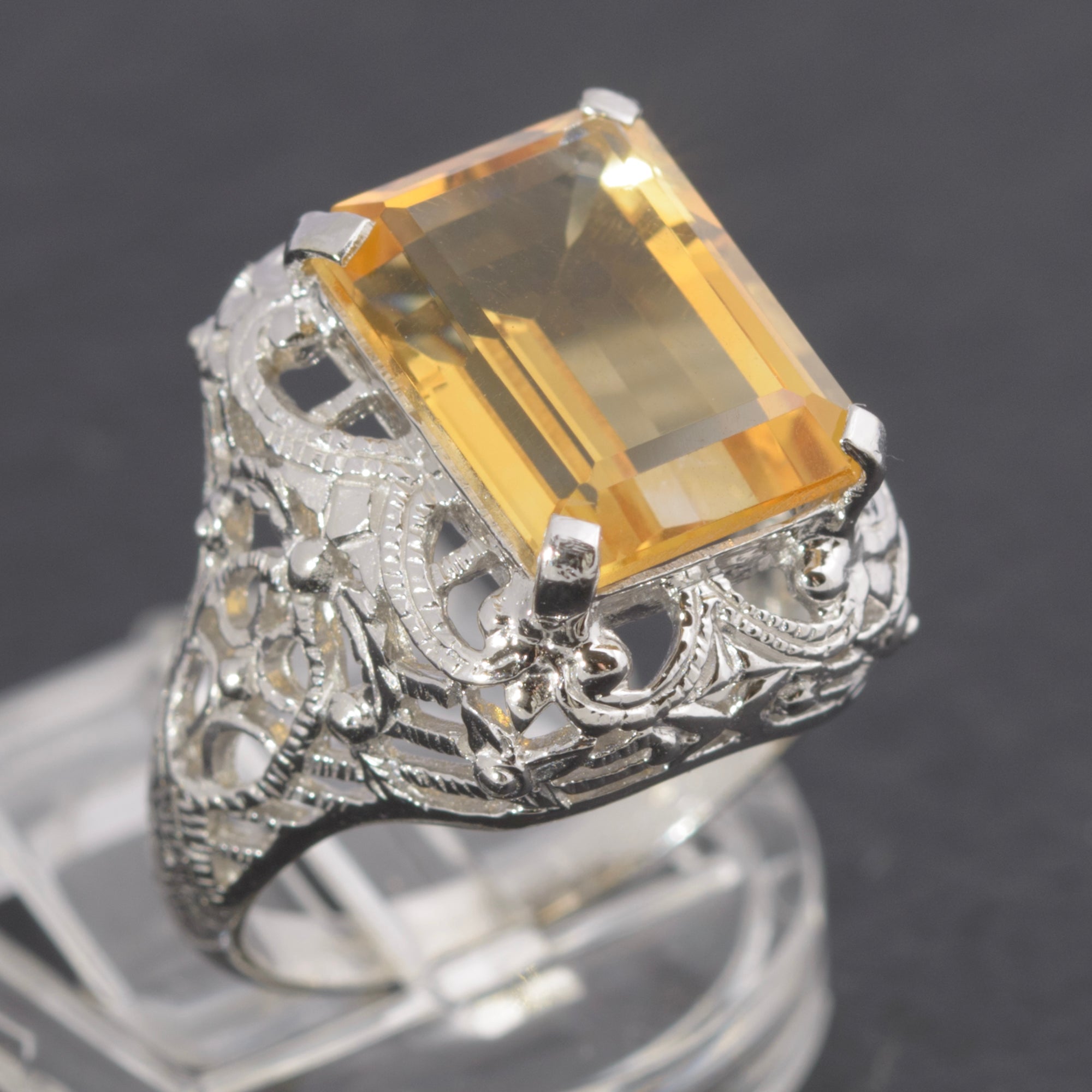 9ct White Gold & Emerald Cut Citrine Fancy Ladies Dress Ring UK Size N1/2 (C2711)