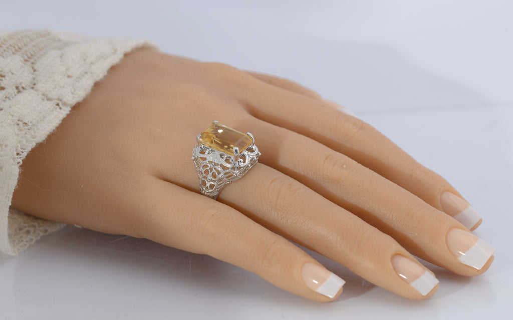 9ct White Gold & Emerald Cut Citrine Fancy Ladies Dress Ring UK Size N1/2 (C2711)