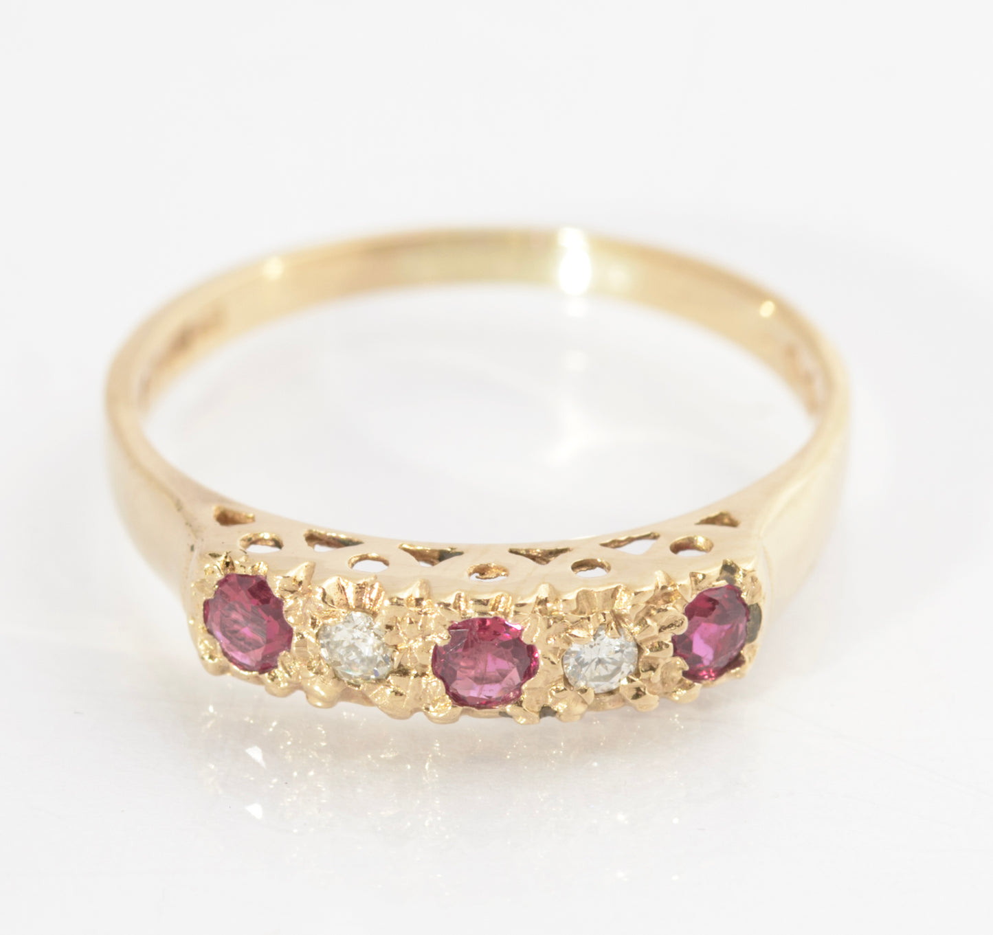 Vintage 9ct Gold Ring With Natural Diamond & Ruby 5 Gem Line UK Size N1/2 (C2715)