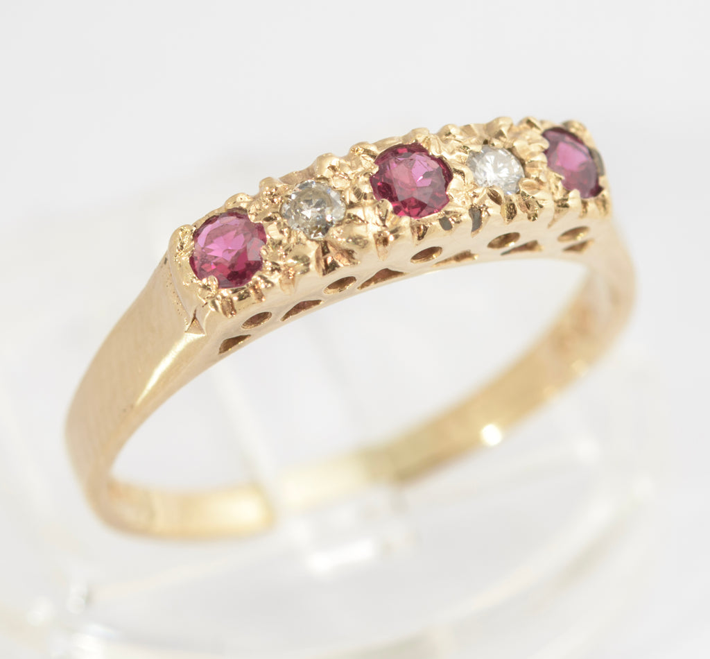 Vintage 9ct Gold Ring With Natural Diamond & Ruby 5 Gem Line UK Size N1/2 (C2715)
