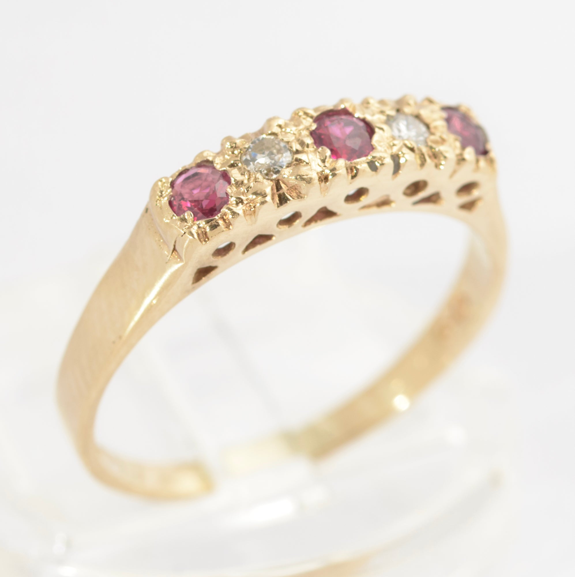 Vintage 9ct Gold Ring With Natural Diamond & Ruby 5 Gem Line UK Size N1/2 (C2715)