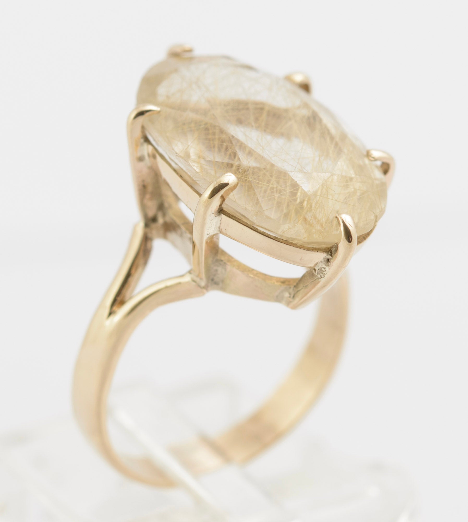 Vintage 9ct Gold Ring With Venus Hair Pale Lemon Citrine Gem Handmade c.1980's (C2723)