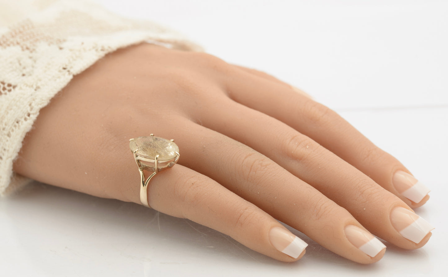 Vintage 9ct Gold Ring With Venus Hair Pale Lemon Citrine Gem Handmade c.1980's (C2723)