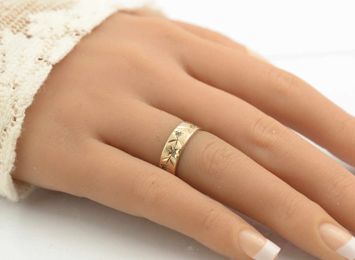 Vintage 9ct Gold & Rock Crystal Quartz Textured Band / Wedding Ring c.1970's (C2724)