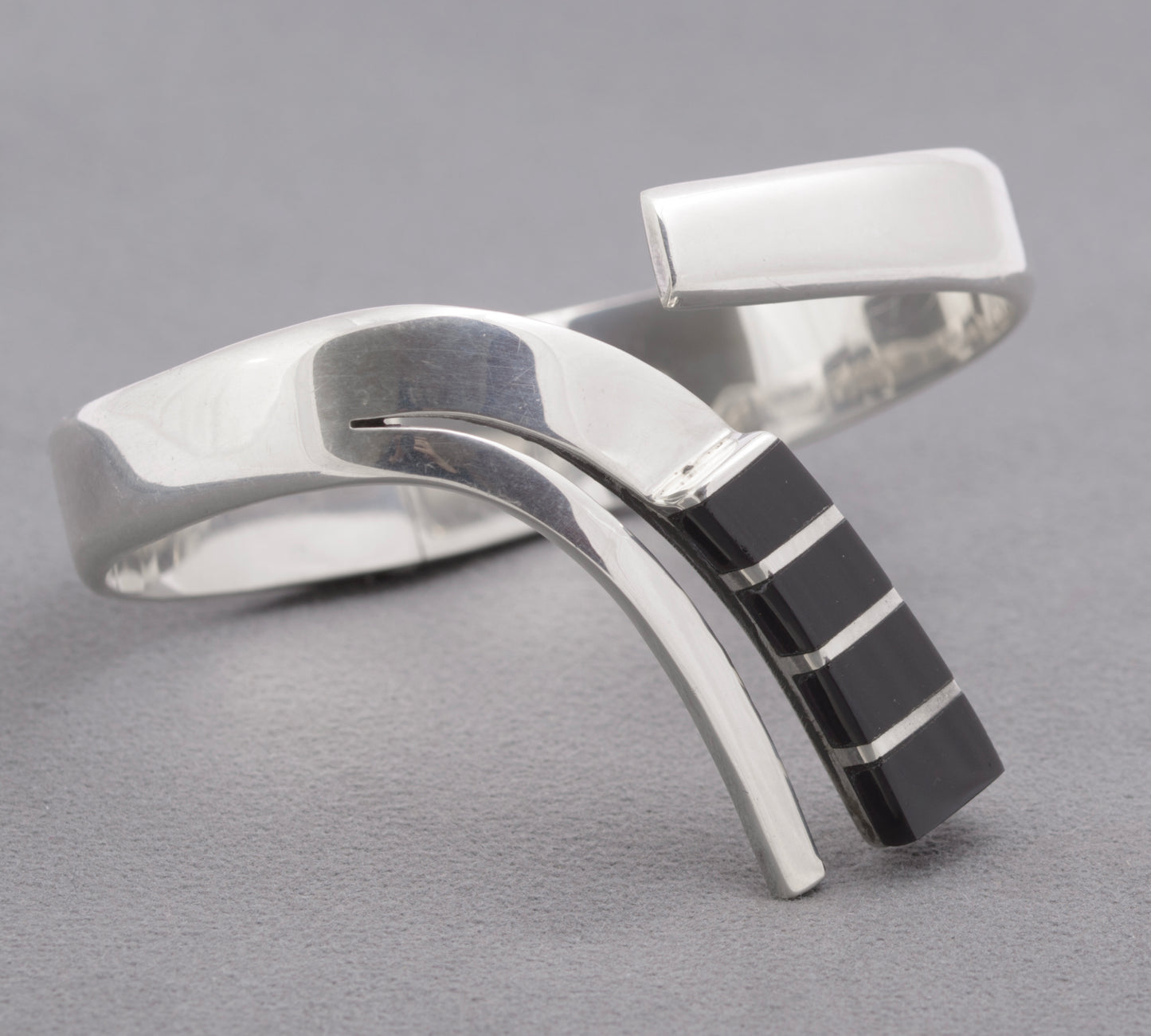 Vintage Mexican Sterling Silver & Black Onyx Bangle Art Deco Design Hallmarked (C2728)