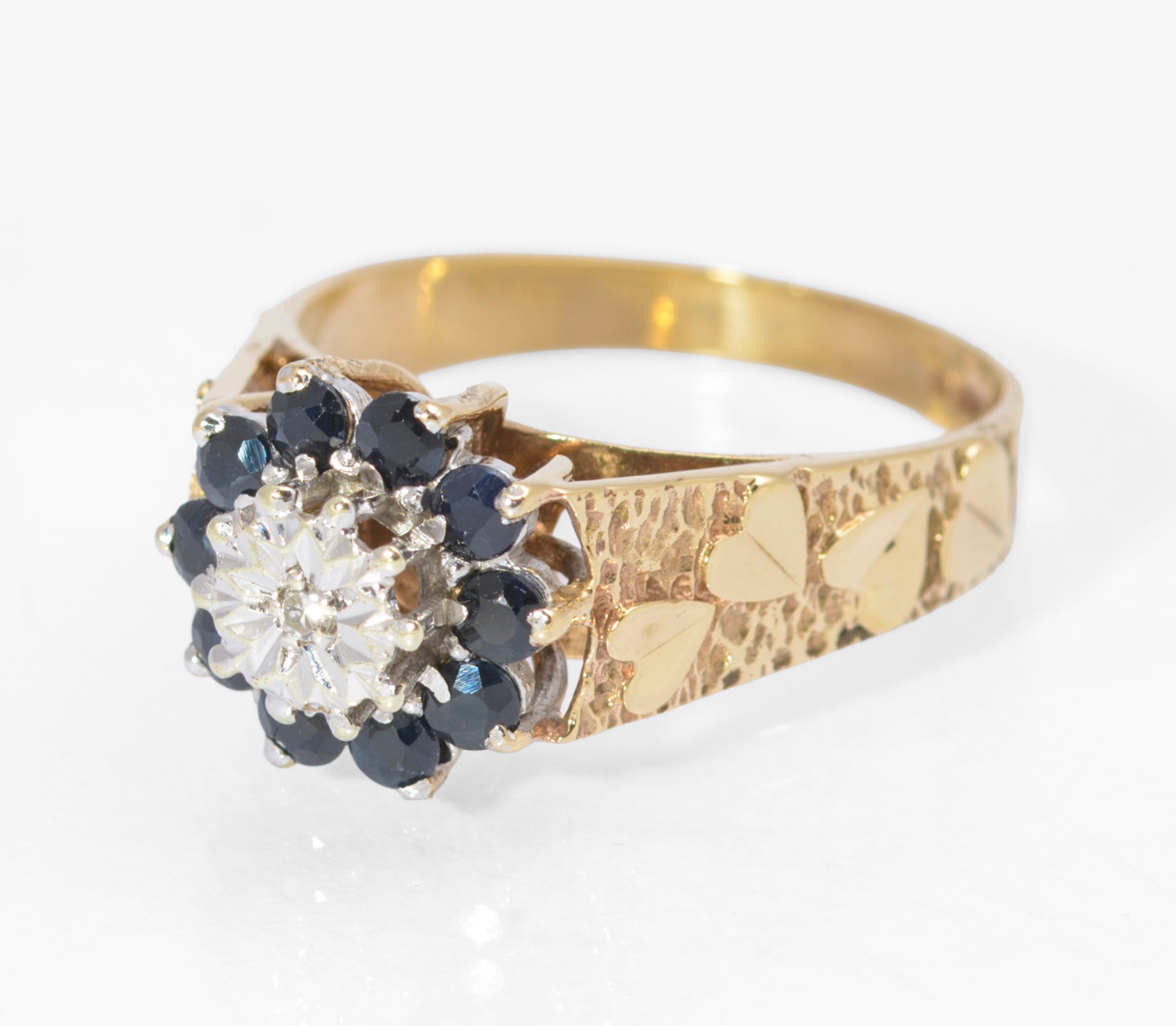 Vintage 9ct Gold Natural Sapphire & Diamond Ring | Heart Shaped Shoulders | Size P | C2730