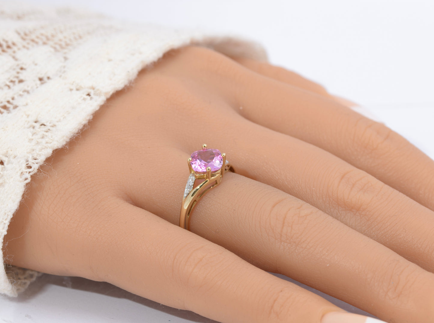 10K Gold Ring With 1.4 Carat Square Cushion Cut Pink Sapphire & Diamond Shoulders (C2734)