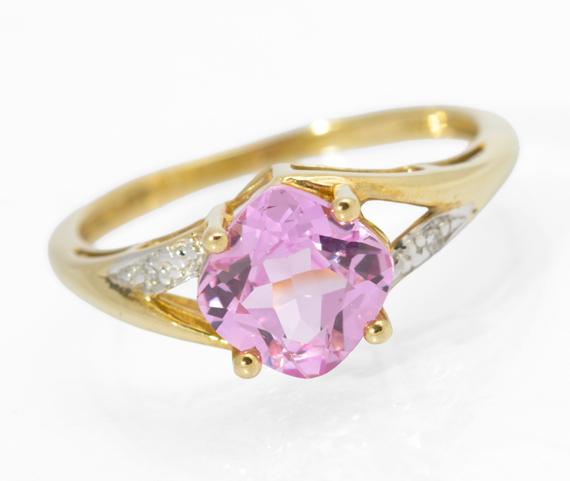 10K Gold Ring With 1.4 Carat Square Cushion Cut Pink Sapphire & Diamond Shoulders (C2734)