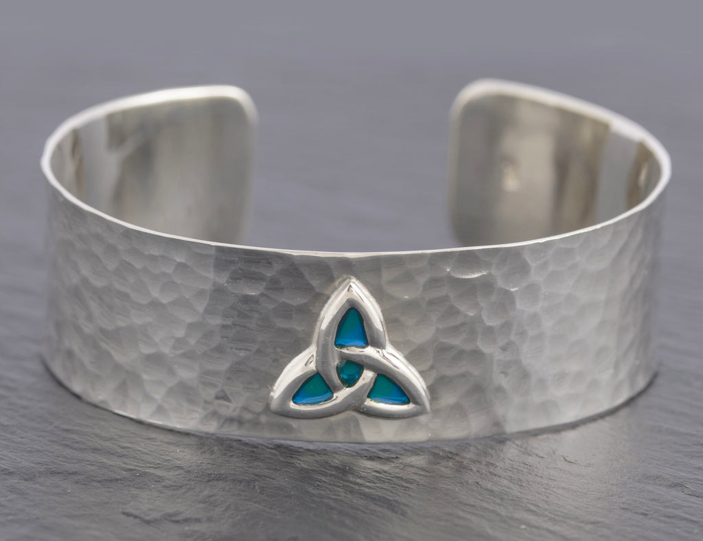 Vintage Planished 925 Sterling Silver & Peacock Enamel Arts & Crafts Design Handmade Bangle (C2741)