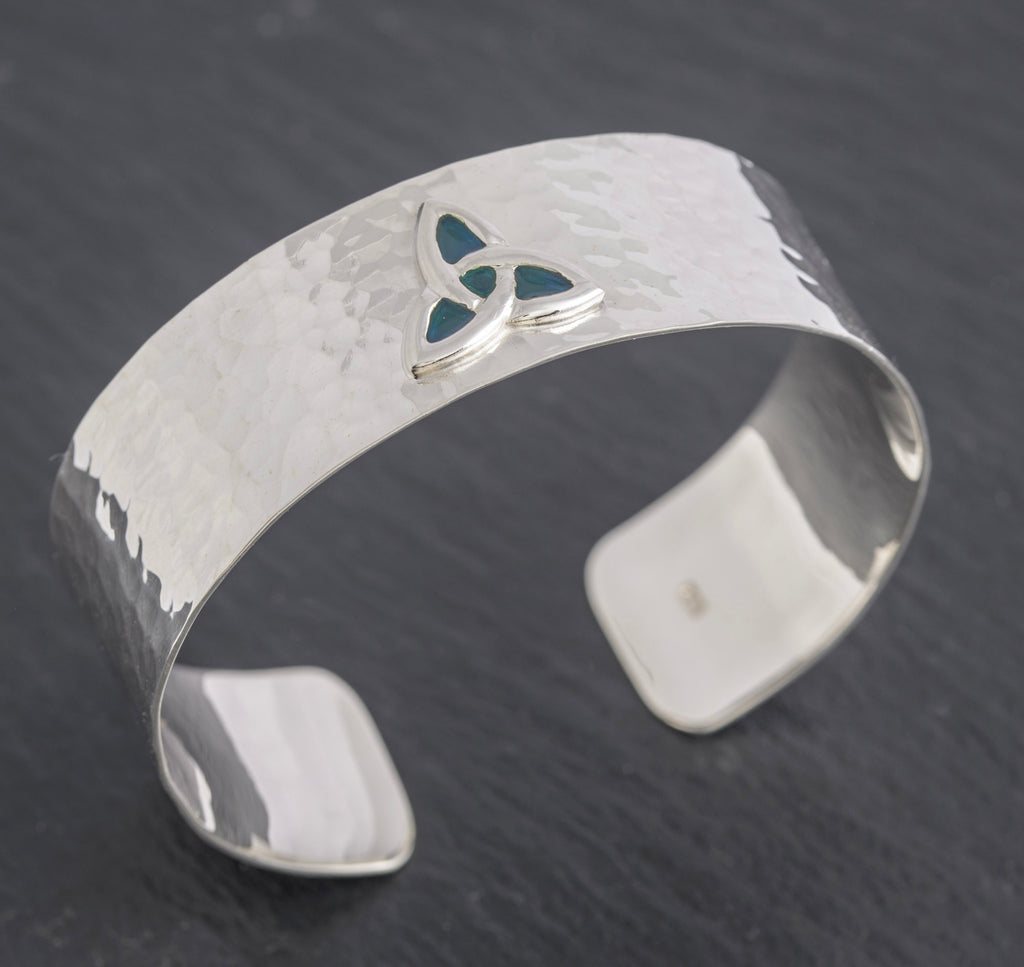 Vintage Planished 925 Sterling Silver & Peacock Enamel Arts & Crafts Design Handmade Bangle (C2741)