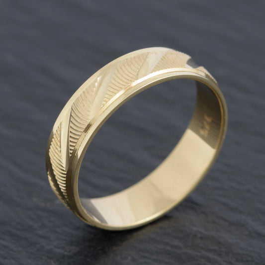 Vintage 9ct Gold Band Ring Optical Effect Design Sheffield Hallmark UK Size O (C2742)