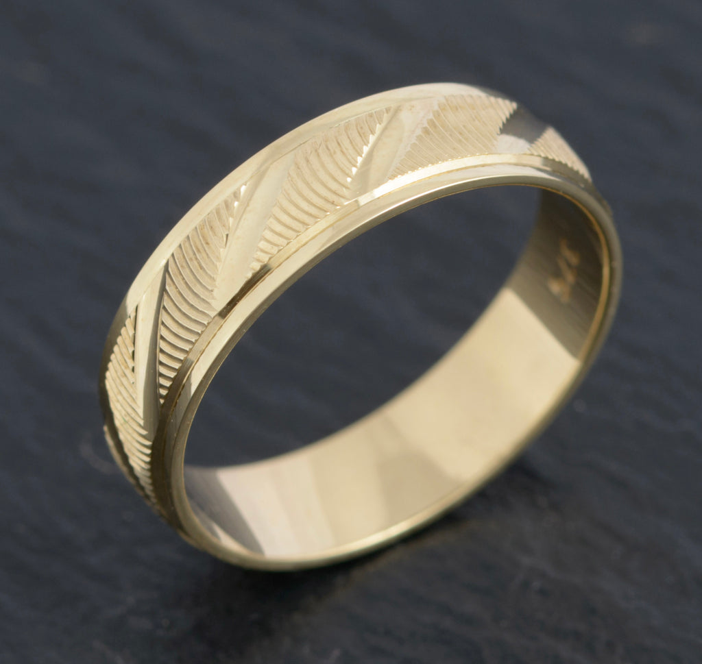 Vintage 9ct Gold Band Ring Optical Effect Design Sheffield Hallmark UK Size O (C2742)