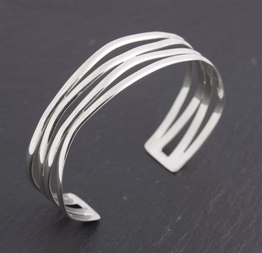 Vintage Sterling Silver Handmade Mexican Wave Form Bangle Bracelet (C2746)