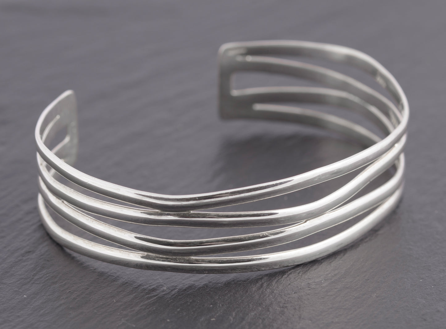 Vintage Sterling Silver Handmade Mexican Wave Form Bangle Bracelet (C2746)